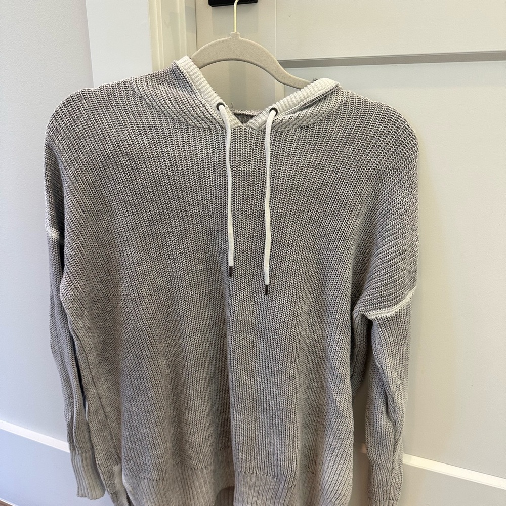 American Eagle Outfitters Gray Ribbed Knit Sweater